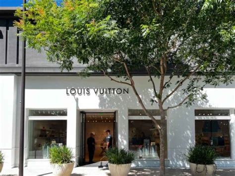 louis vuitton walnut creek hours